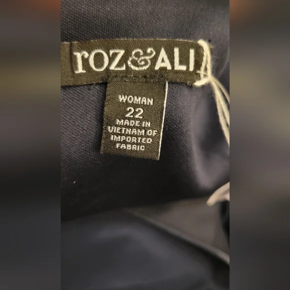 Elegant Navy One-Shoulder Pant Jumpsuit with Silver Accent - Picture 4 of 7